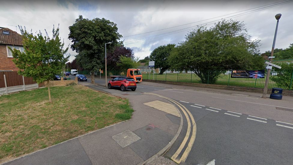 Boy, 17, Stabbed To Death Outside Of Primary School As Police Hunt ...